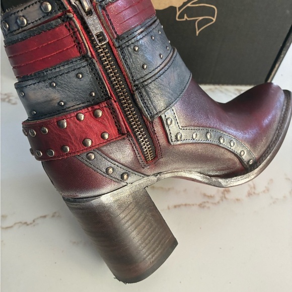 Freebird Julius heeled burgundy booties 7 NWT - Picture 2 of 5